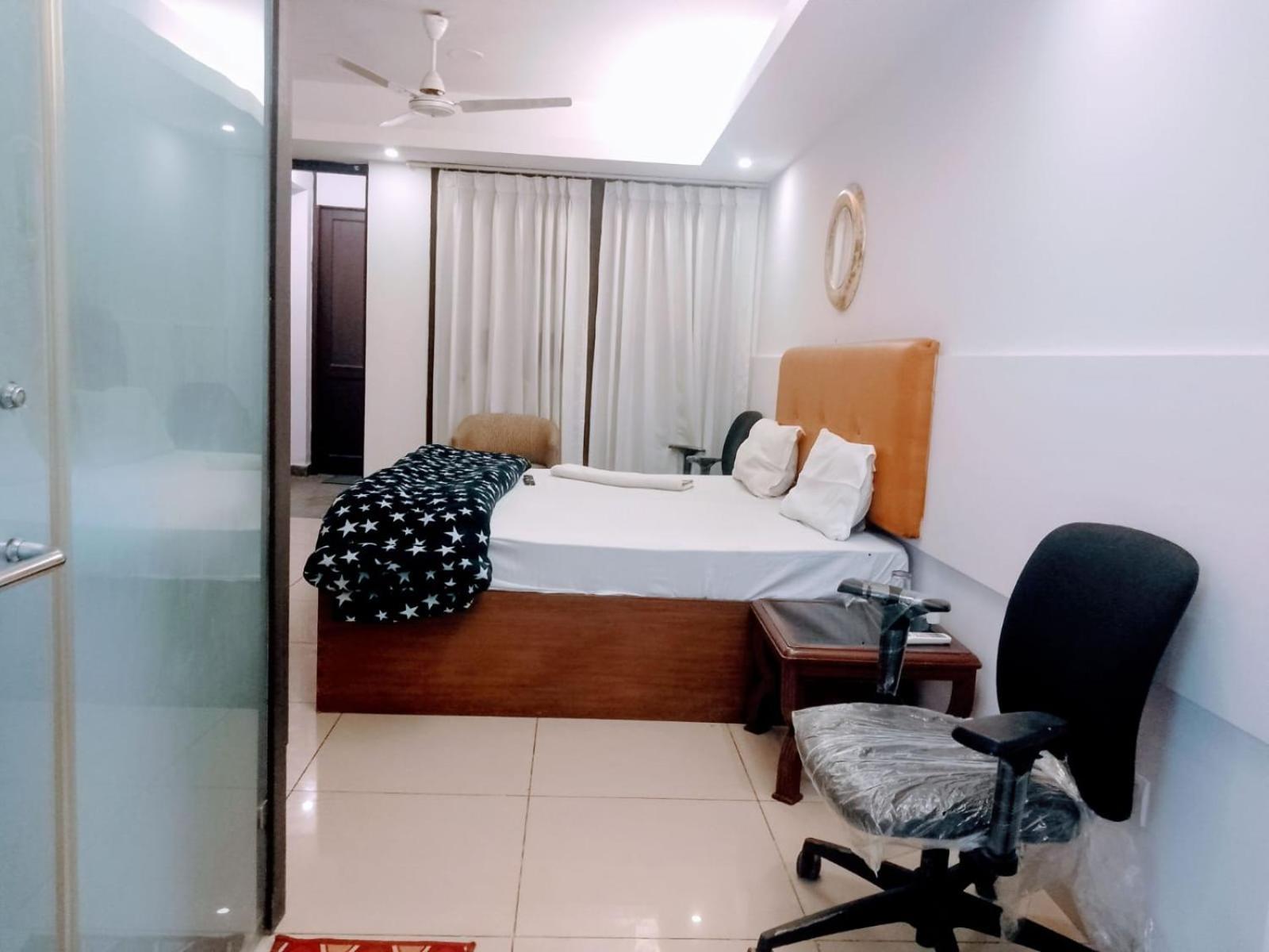 Hotel Blueberry New Delhi Buitenkant foto