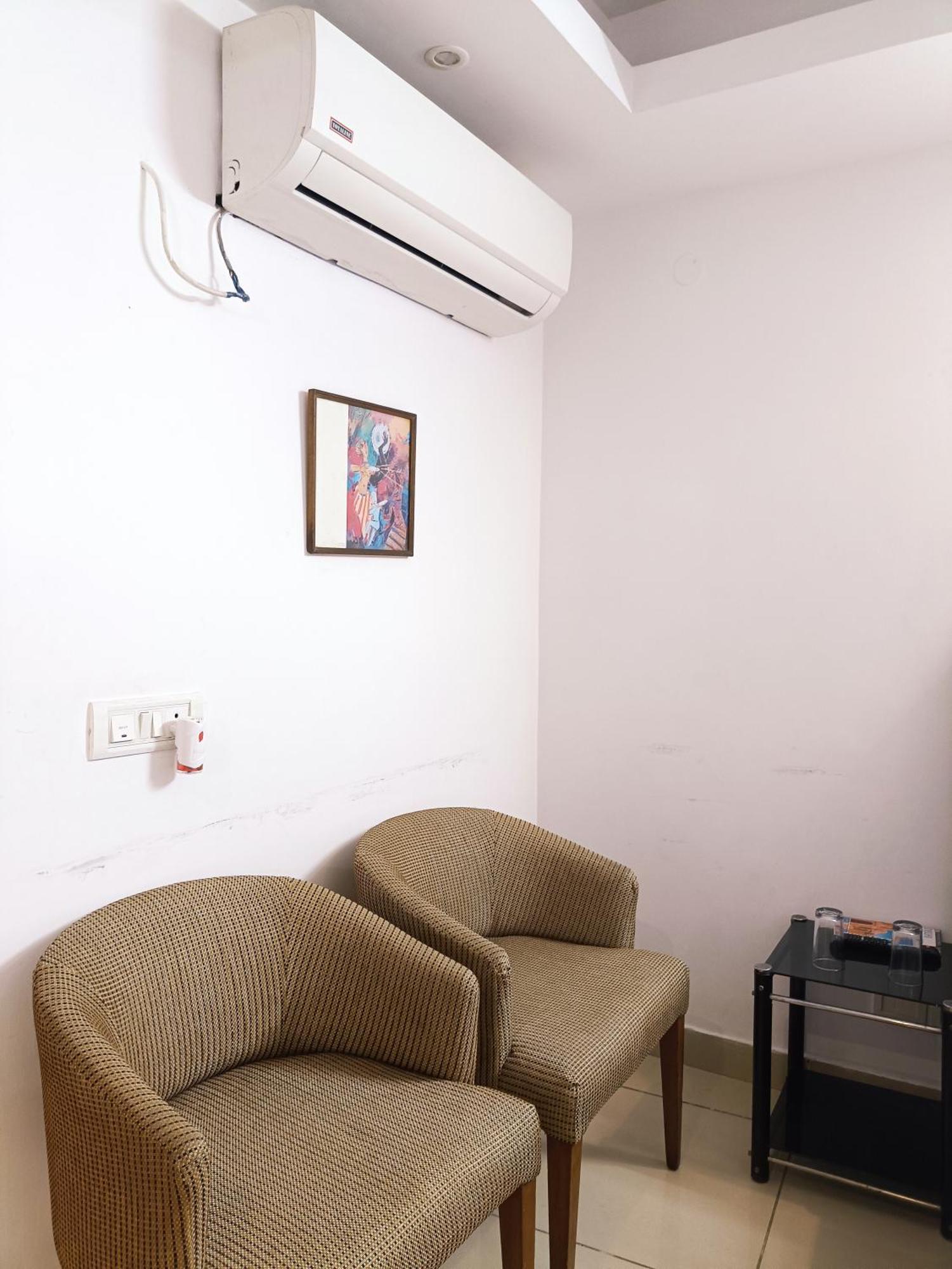 Hotel Blueberry New Delhi Buitenkant foto